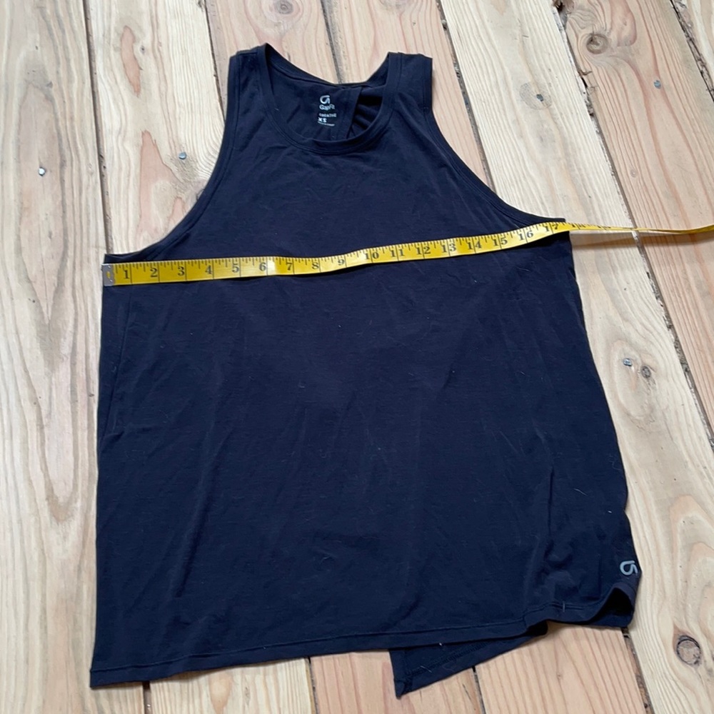 Gap breathe open back tank!
